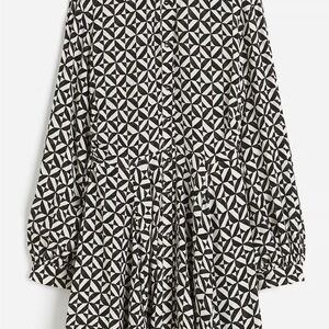 H&M Black and White Geometric Dress
